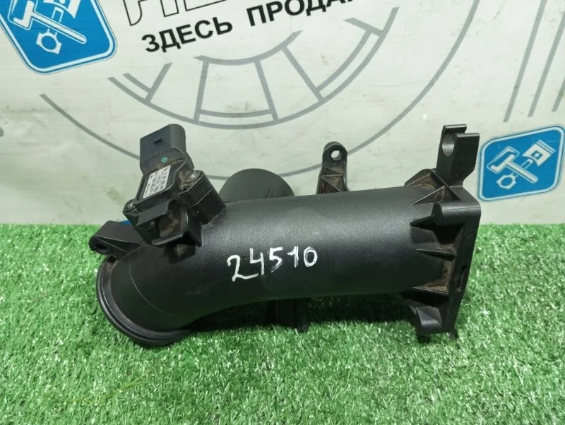 Патрубок воздушного фильтра Volkswagen Golf 03C145861D BLG