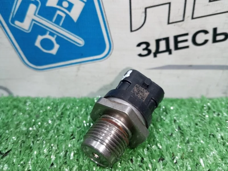Датчик давления топлива Hyundai Grand Starex 0281002863 D4CB VGT 174Л.С ЕВРО 4