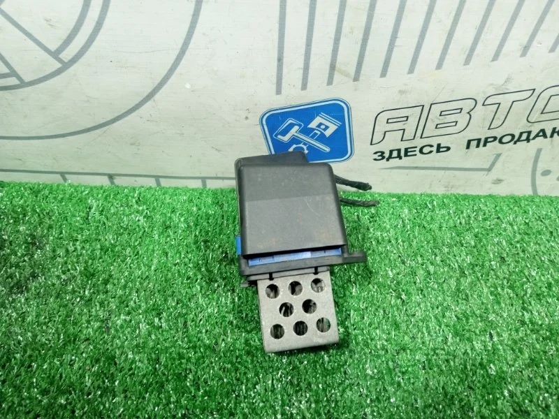 Блок управления вентилятором Citroen C4 9662240180 B7 5F01