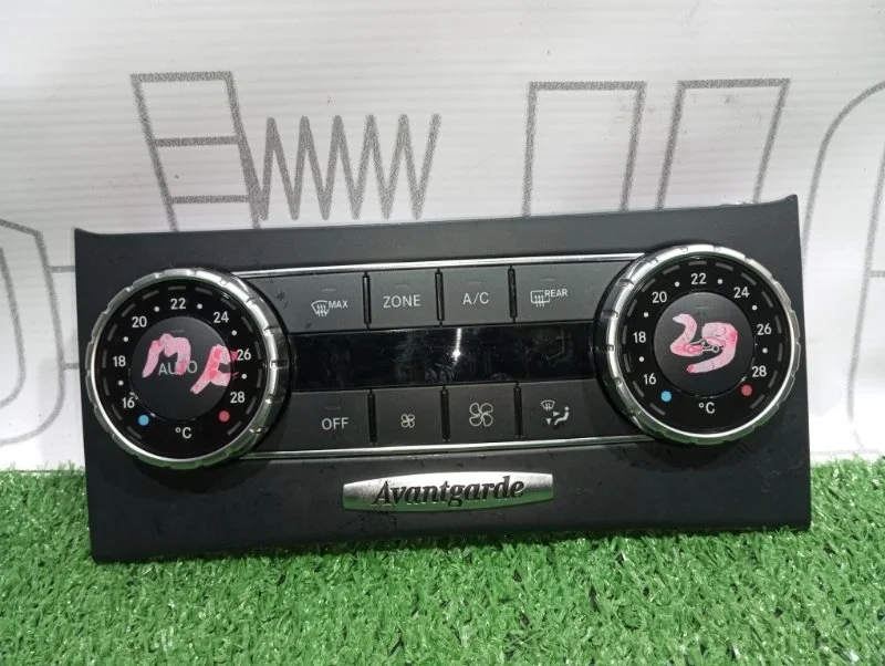 Блок управления климат-контролем Mercedes-Benz C-Class A2049006608 W204 271860