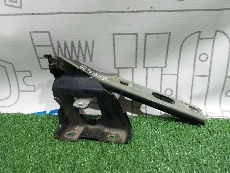 Петля капота Audi A4 8K0823302D B8 CDH, правая