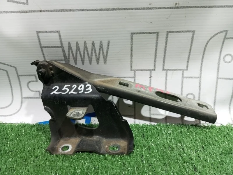 Петля капота Audi A4 8K0823302D B8 CDH, правая