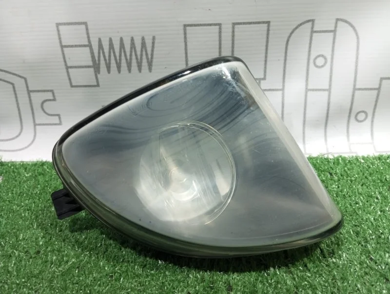 Фара противотуманная правая BMW 5-Series 63177216888 F11 N20B20B, правая