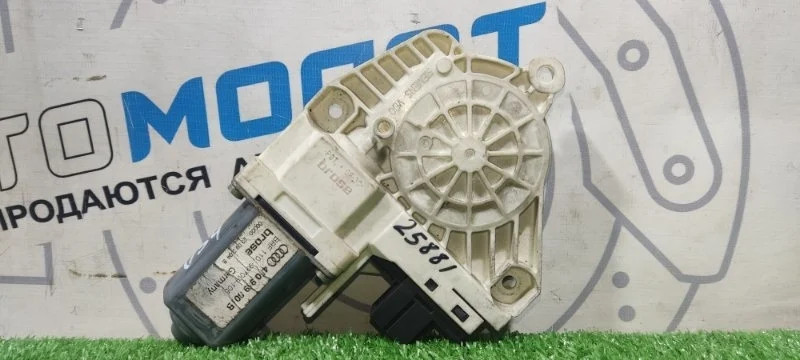Моторчик стеклоподъемника Audi A6 4F0959801B C6