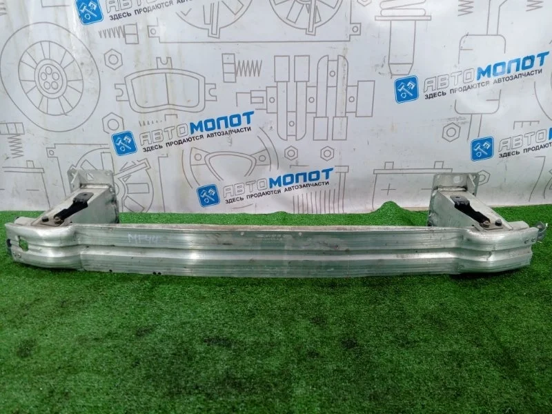 Усилитель переднего бампера Audi A4 8K0807113D B8 CDH