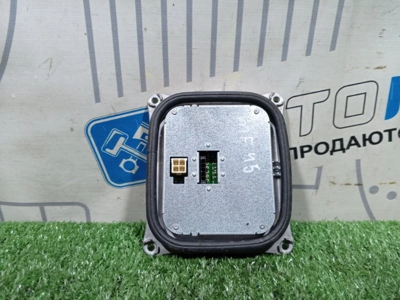 Блок управления фарой Audi A4 1307329218 B8 CDH