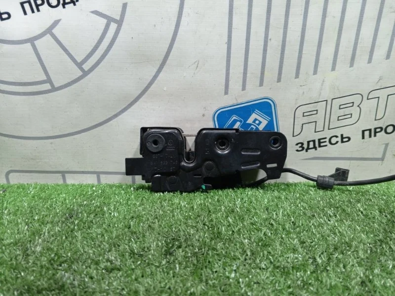 Замок капота Audi A4 8K0823509A B8 CDH