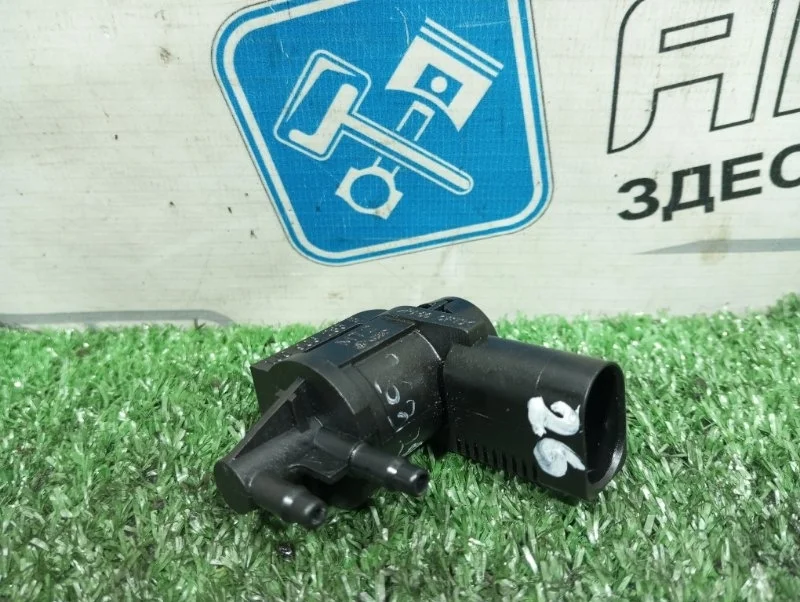 Клапан электромагнитный Volkswagen Passat 1J0906283B B5 AZX