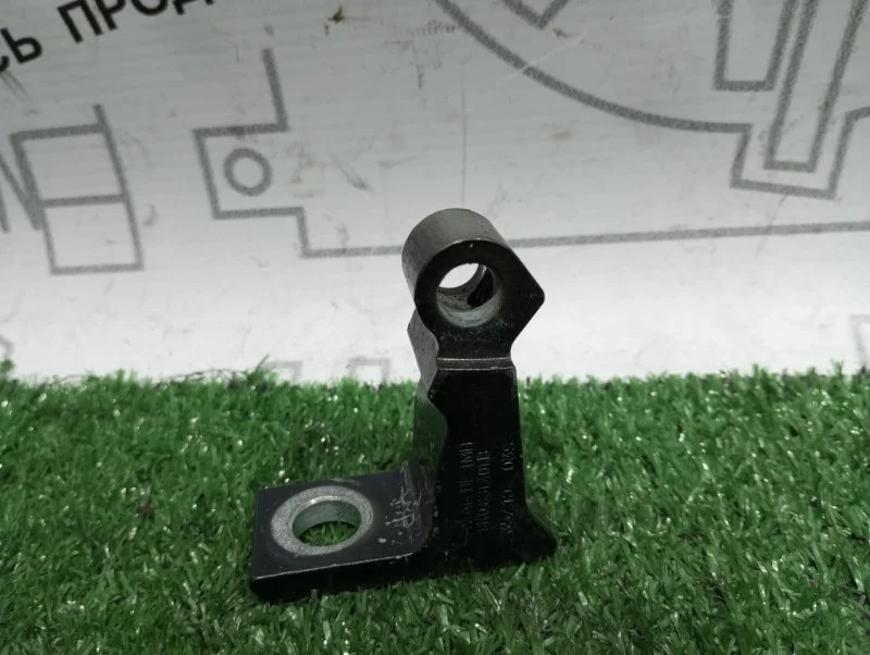 Петля двери Audi A4 8K0831401B B8 CDH