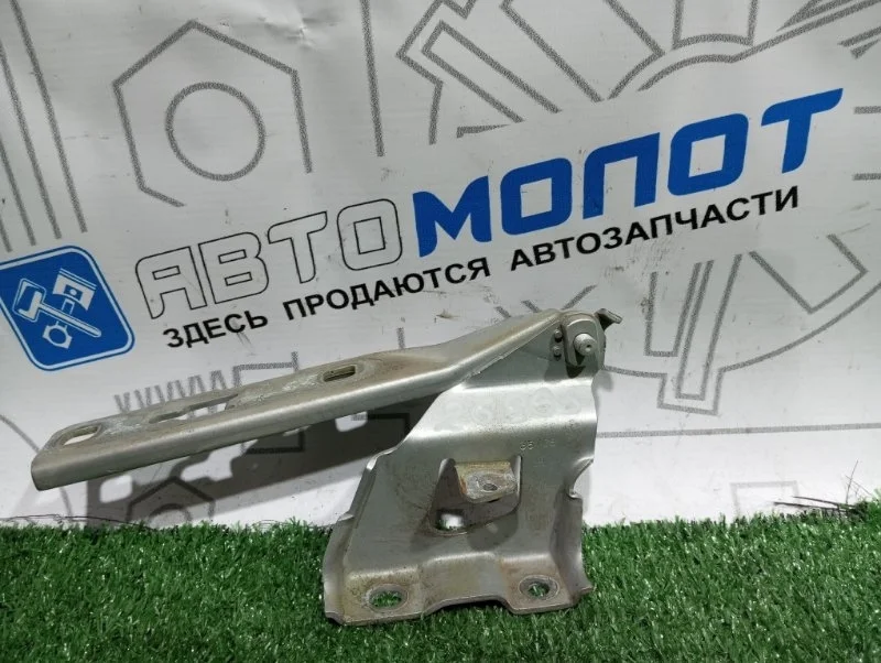 Петля капота Audi A4 8K0823301D B8 CDH, левая