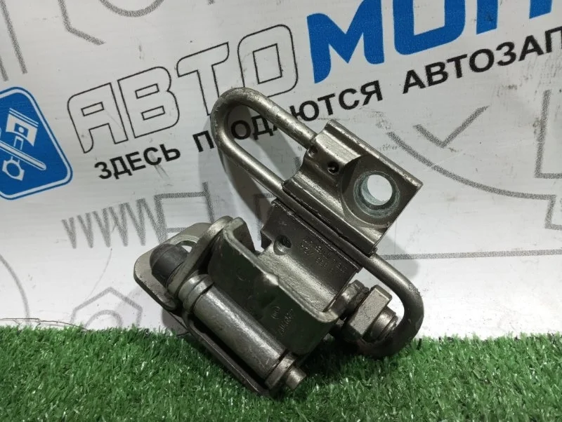 Петля двери Volkswagen Passat Cc 3C8833412A B6 CAW, задняя правая