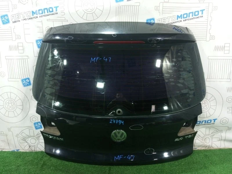 Дверь багажника со стеклом Volkswagen Tiguan 5N0823031D 5N1 CAW