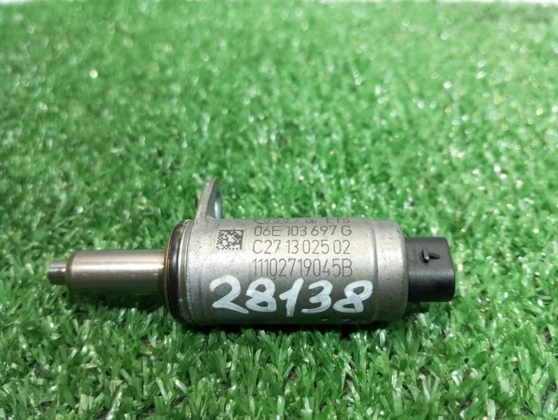 Клапан электромагнитный Audi A6 Avant 06E103697G C7 CHV