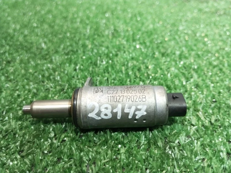 Клапан электромагнитный Audi A6 Avant 06E103697G C7 CHV