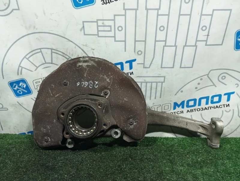 Кулак поворотный Audi A6 4G0407241A C7 CHV, левый