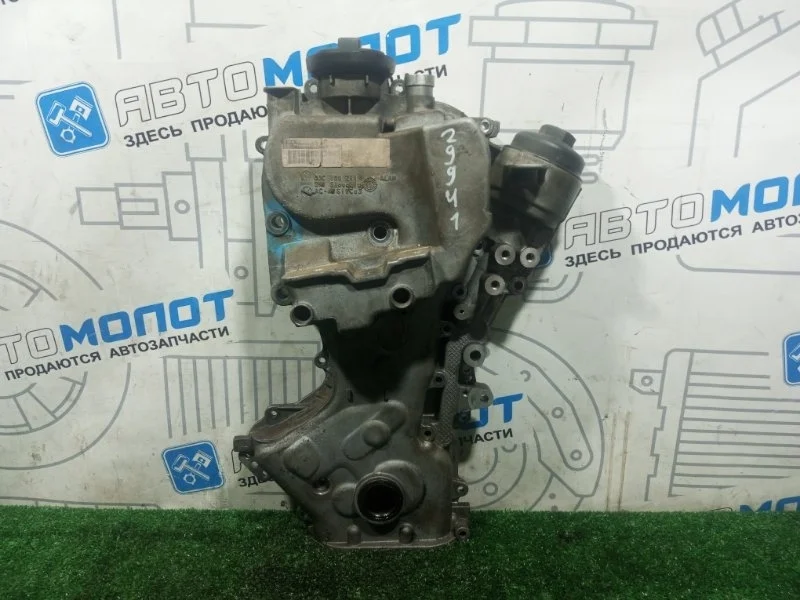 Крышка двигателя лобовая Volkswagen Golf 5 03C109211 1K1 BMY