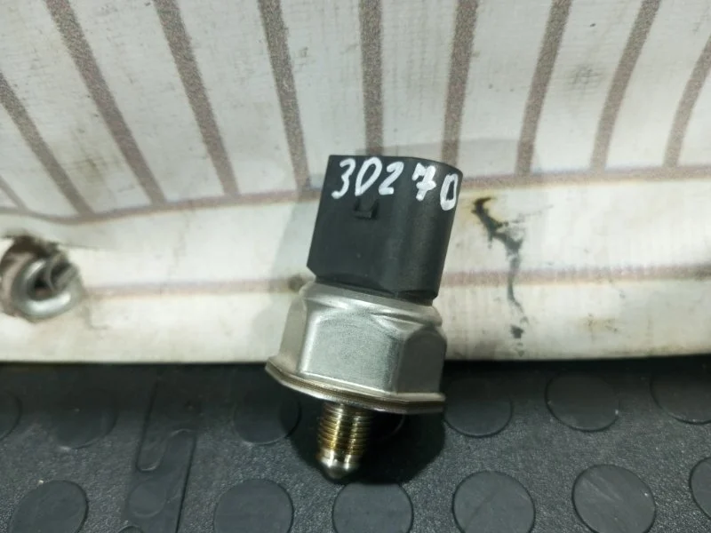 Датчик давления топлива Mercedes-Benz C-Class A2711530328 W204 271860