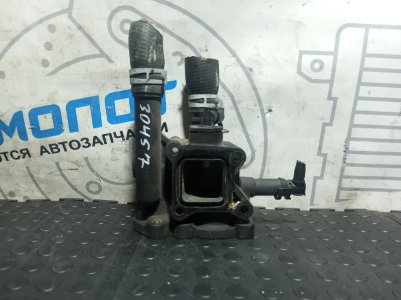 Корпус термостата Chevrolet Cruze 2008 96984103 J300 F16D4