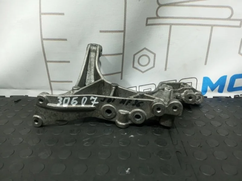 Крепление клапана EGR Mercedes-Benz E-Class A2711410840 W211 642920