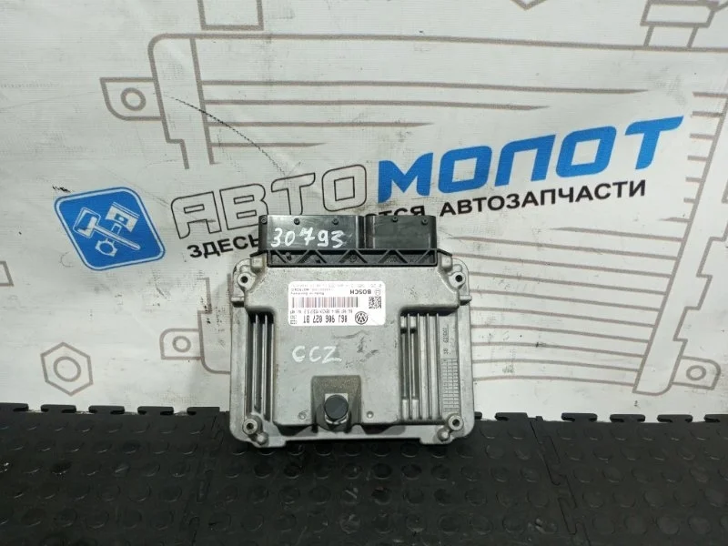 Блок управления двигателем Audi Q3 06J906027BT CCZB