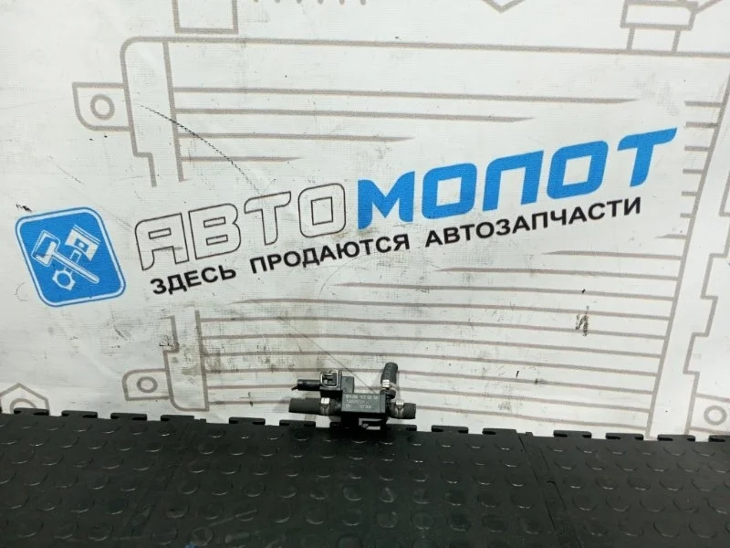 Клапан вакуумный Mercedes-Benz C-Class A2661530059 W204 271820