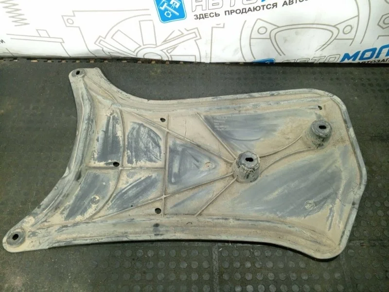 Защита днища Audi A4 8K0825219 B8 CDH