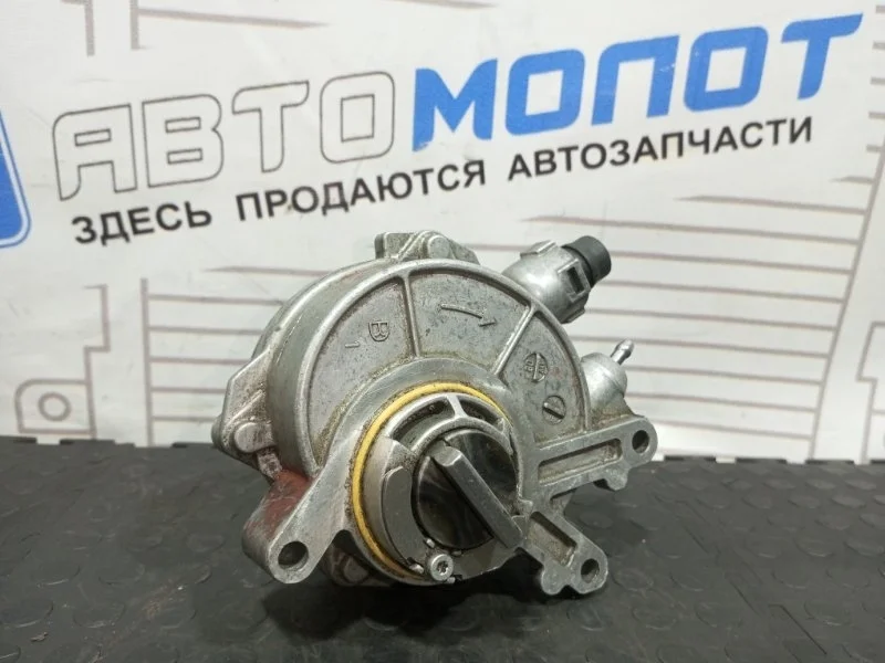 Насос вакуумный Bmw 5-Series 2009 11667566291 F10 N63B44B