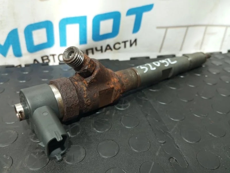 Форсунка дизельная коммон рэйл Kia Sorento 338004A420 BL D4CB VGT 170Л.С ЕВРО 4