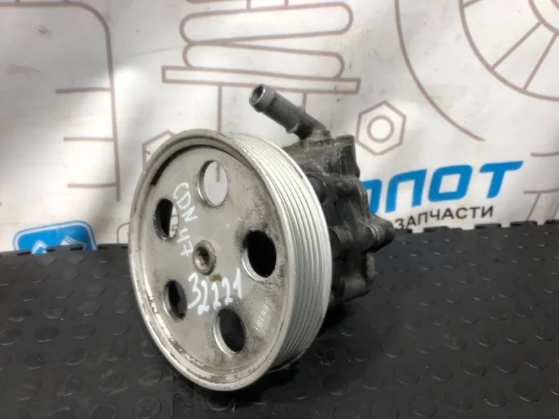 Насос гидроусилителя руля Audi Q5 8R0145153B 8R CDN