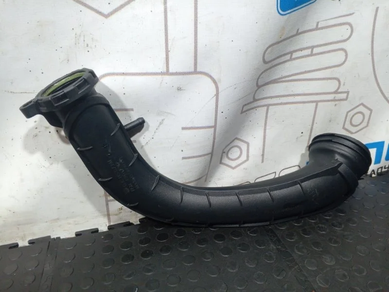 Патрубок воздушного фильтра Volkswagen Golf 6 03C145673M 5K5 CAV