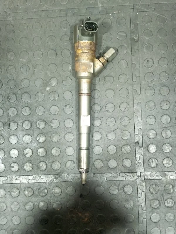 Форсунка топливная Hyundai Grand Starex 338004A500 D4CB VGT 174Л.С ЕВРО 4