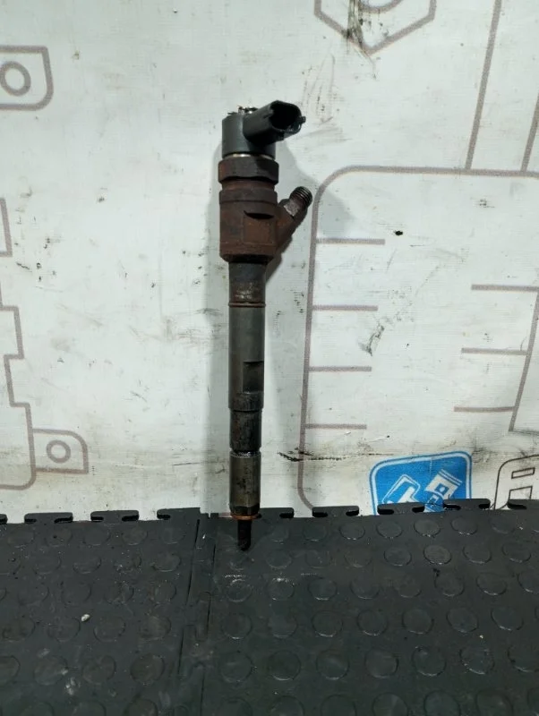 Форсунка топливная Hyundai Grand Starex 338004A500 D4CB VGT 174Л.С ЕВРО 4