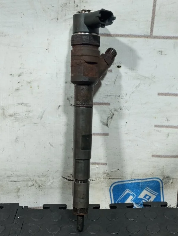 Форсунка топливная Hyundai Grand Starex 338004A500 D4CB VGT 174Л.С ЕВРО 4