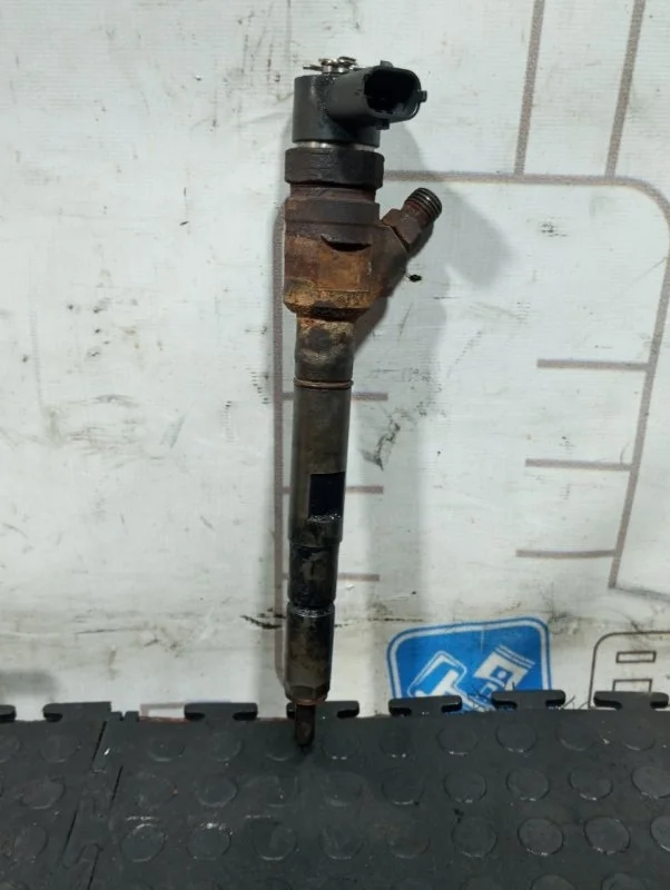 Форсунка топливная Hyundai Grand Starex 338004A500 D4CB VGT 174Л.С ЕВРО 4