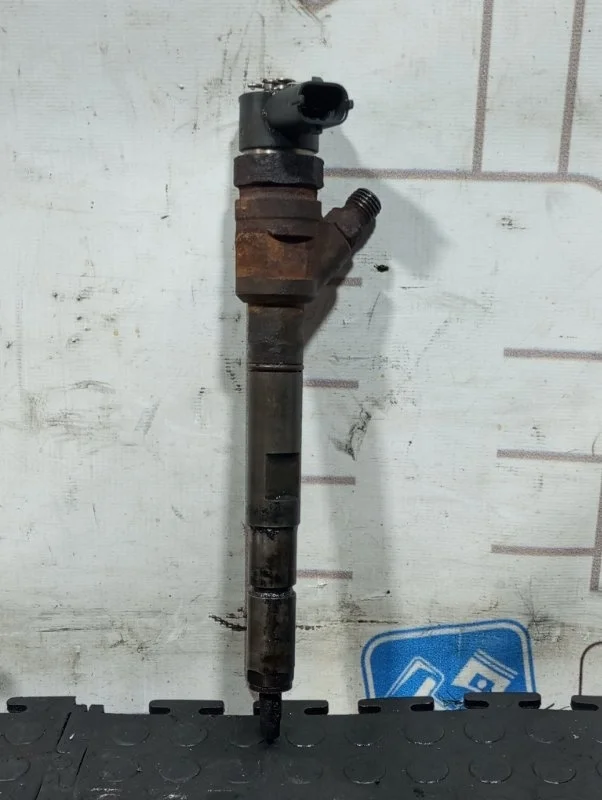 Форсунка топливная Hyundai Grand Starex 338004A500 D4CB VGT 174Л.С ЕВРО 4