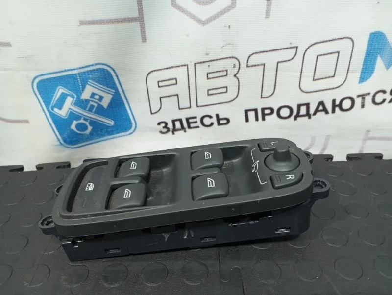 Блок управления стеклоподъемниками Volvo Xc60 31334346 B4204T6, передний правый