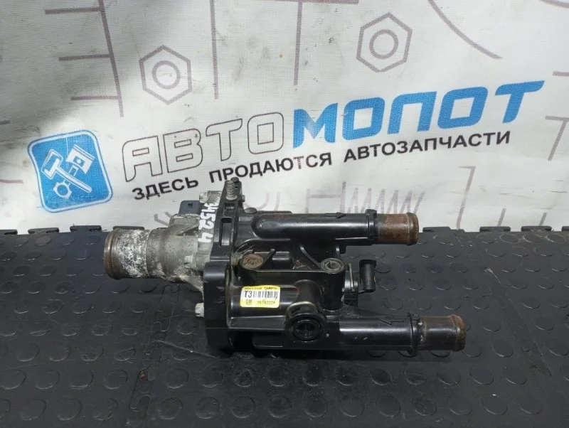 Корпус термостата Chevrolet Cruze 25192228 J300 F18D4