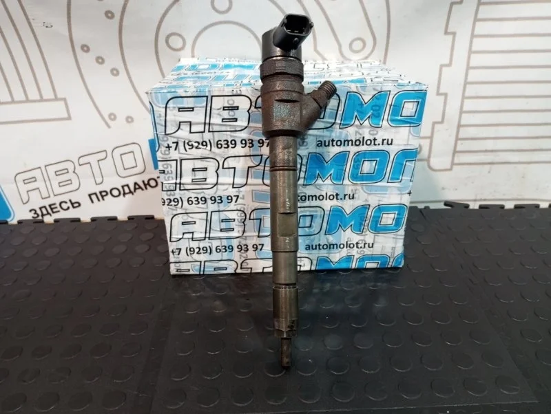 Форсунка дизельная коммон рэйл Hyundai Grand Starex 338004A500 D4CB VGT 174Л.С ЕВРО 4