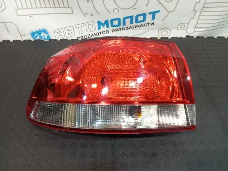 Фонарь задний левый Volkswagen Golf 2011 5K0945095E 5K1 CBZB