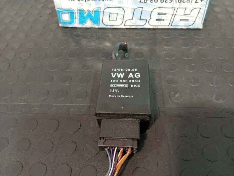Блок управления бензонасосом Volkswagen Golf 2011 1K0906093G 5K1 CBZB