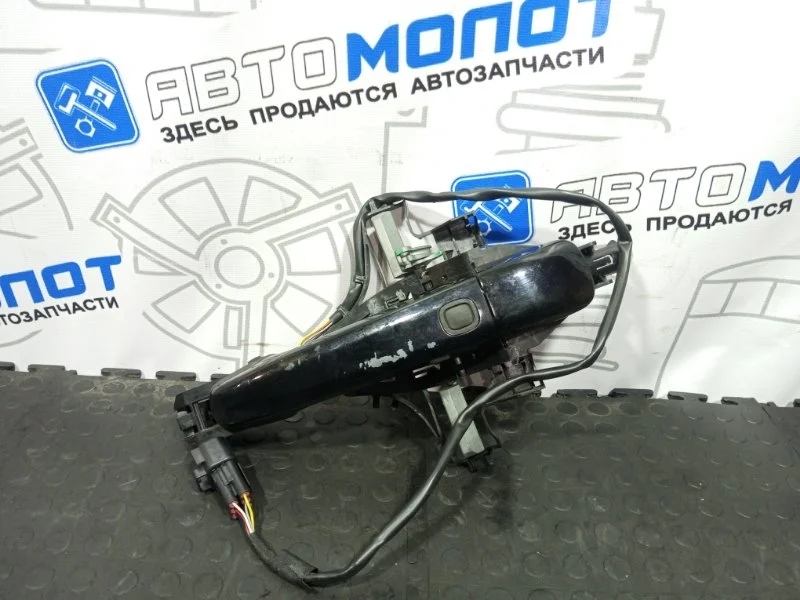 Ручка двери передней наружная левая Volvo Xc60 30784204 B4204T6