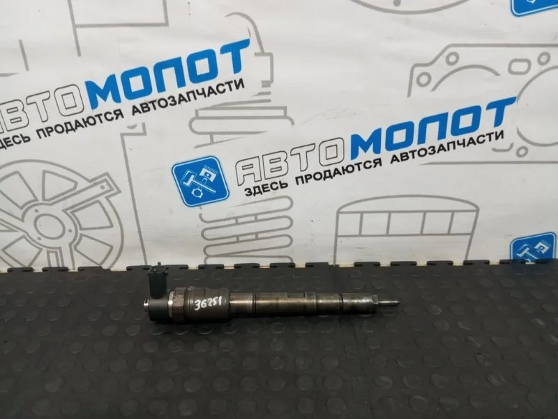 Форсунка дизельная коммон рэйл Kia Sorento 338004A410 BL D4CB VGT 170Л.С ЕВРО 4