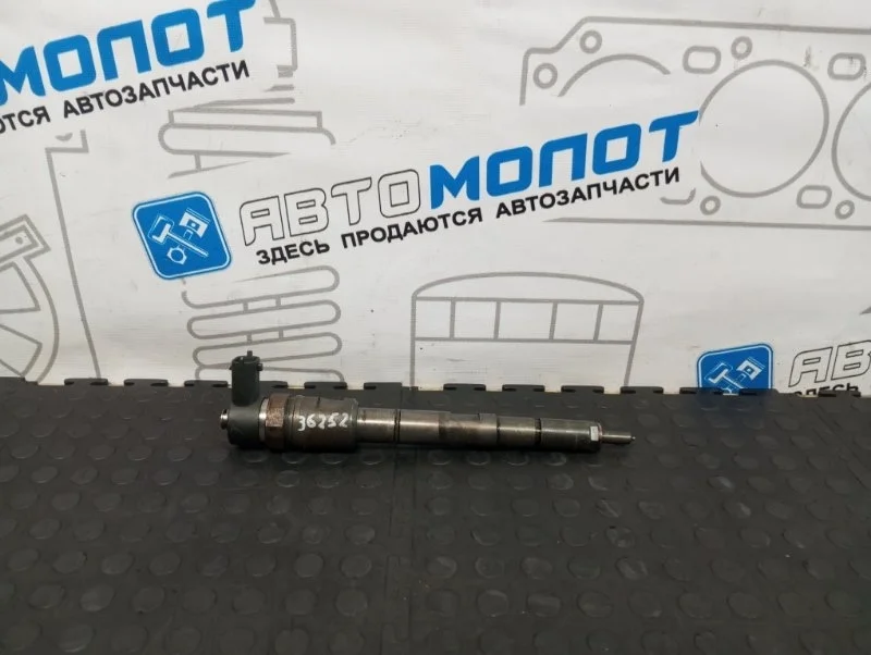 Форсунка дизельная коммон рэйл Kia Sorento 338004A410 BL D4CB VGT 170Л.С ЕВРО 4