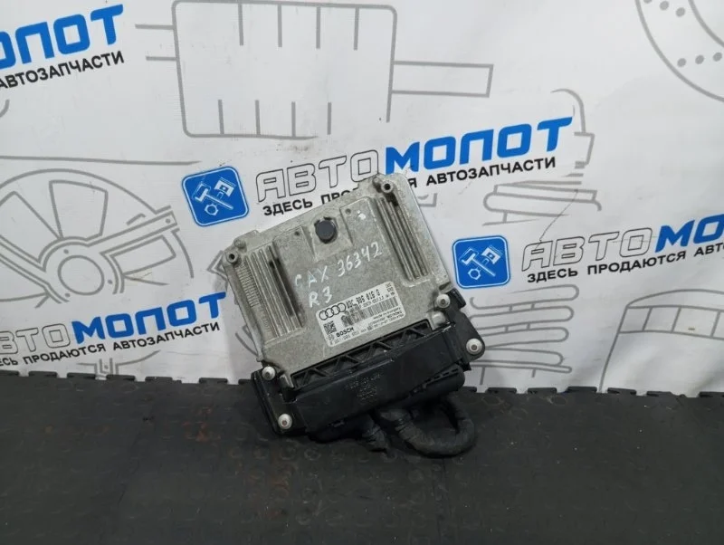 Блок управления двигателем Audi A3 03C906016G CAX CAXC
