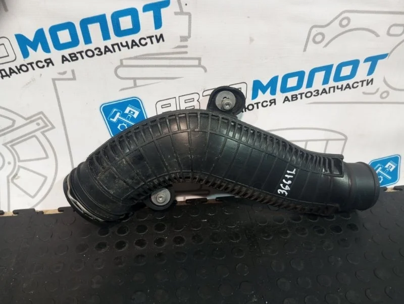 Патрубок интеркулера Volkswagen Passat 1K0145840R B7 CDA