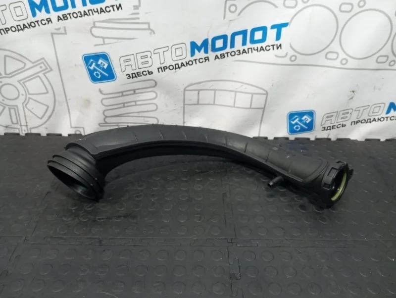 Патрубок воздушного фильтра Volkswagen Golf 6 03C145673M 5K5 CAV