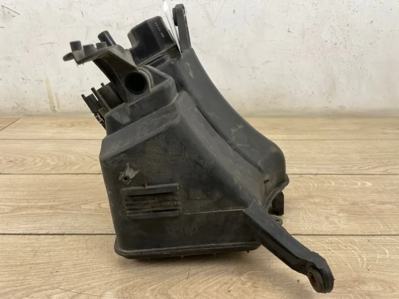 Адсорбер топливного бака VW Touareg 2003-2007 7L