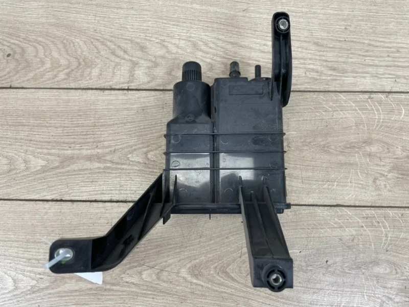 Адсорбер топливного бака VW Touareg 2 2010-2018 7P