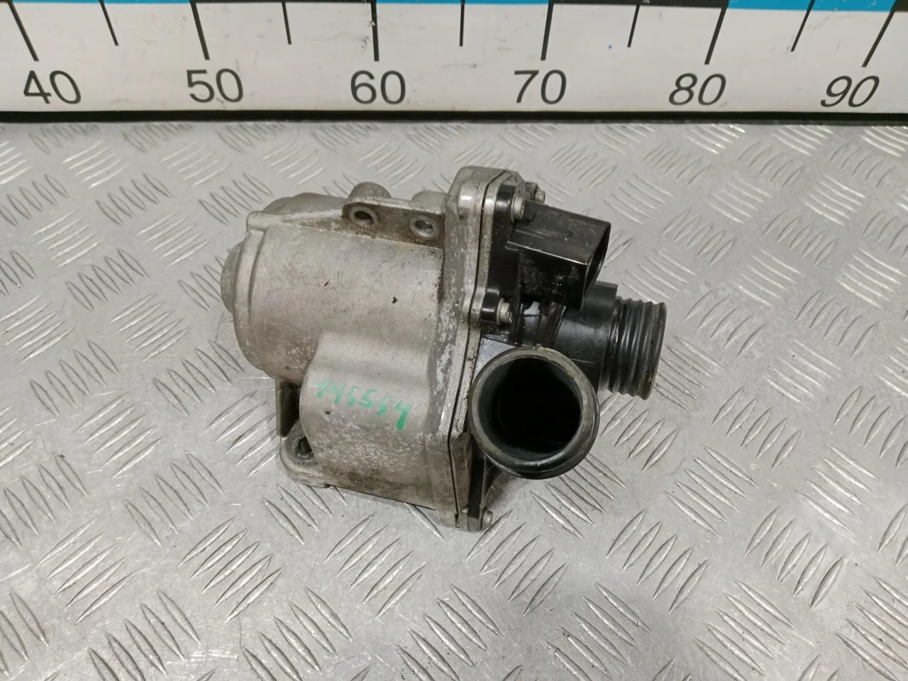 [Б/У] Насос (помпа) электрический - пробег 43 тыс. [Код: 00653624 ]