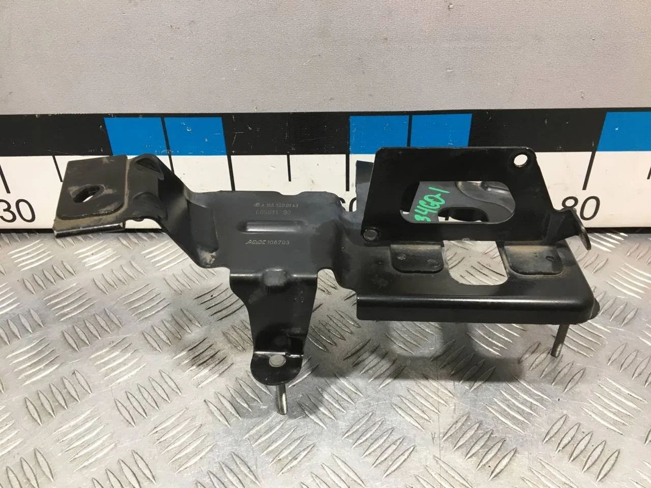 [Б/У] Кронштейн компрессора пневмоподвески [Код: 00656213 ]